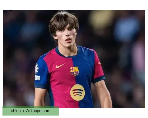 科莫将签巴萨18岁后卫昆卡