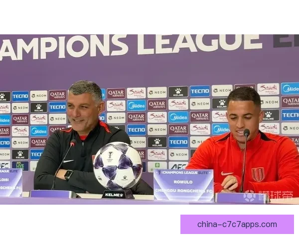 新帅冬训努力成都球迷热情少见