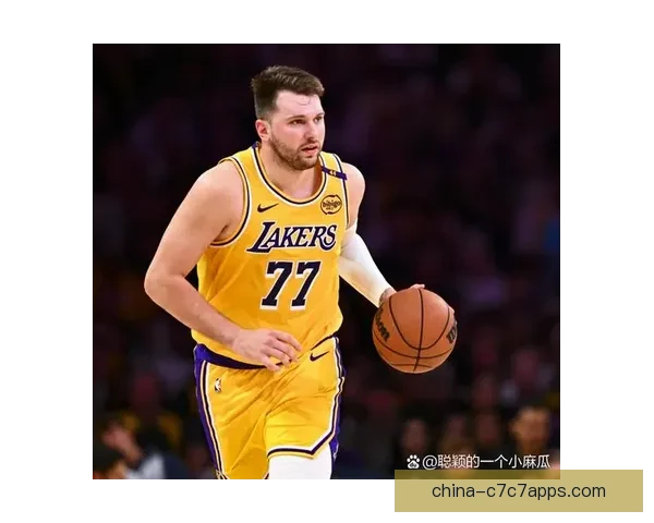 东契奇三双率湖人再横扫森林狼